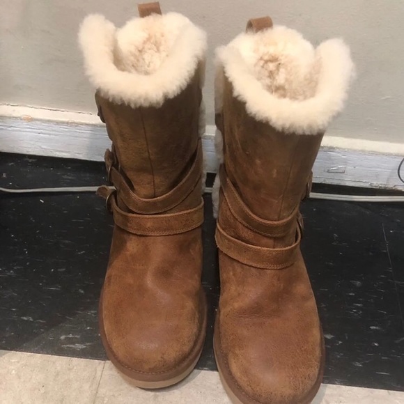 Ugg boots - Picture 2 of 4